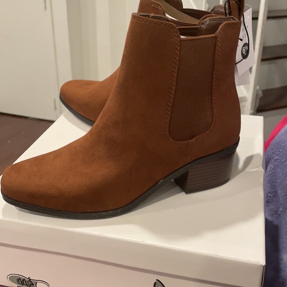 New - Picture 3 of 4